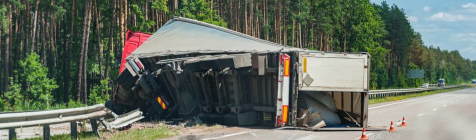 Truck wreck on road